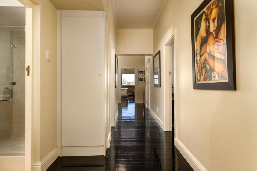 To Let 3 Bedroom Property for Rent in Sea Point Western Cape